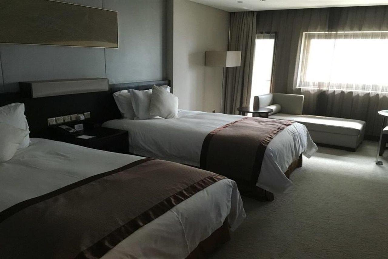 Howard Johnson Ifc Plaza Ningbo Eksteriør bilde