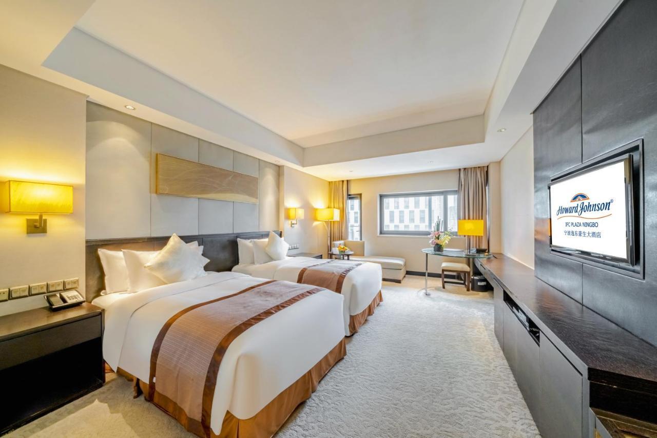 Howard Johnson Ifc Plaza Ningbo Eksteriør bilde