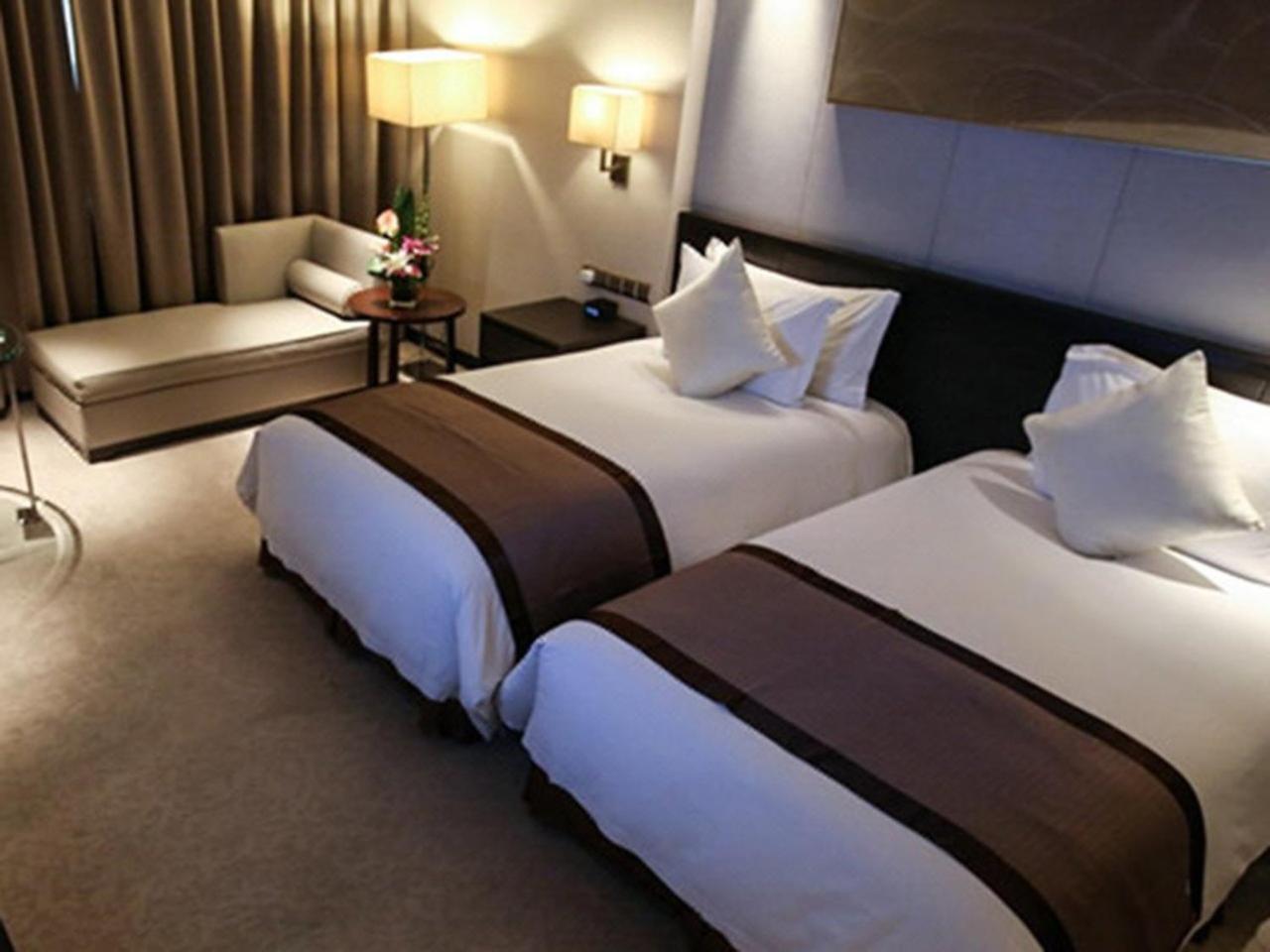 Howard Johnson Ifc Plaza Ningbo Eksteriør bilde