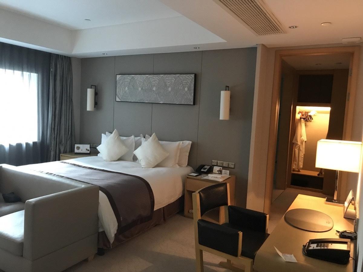 Howard Johnson Ifc Plaza Ningbo Eksteriør bilde