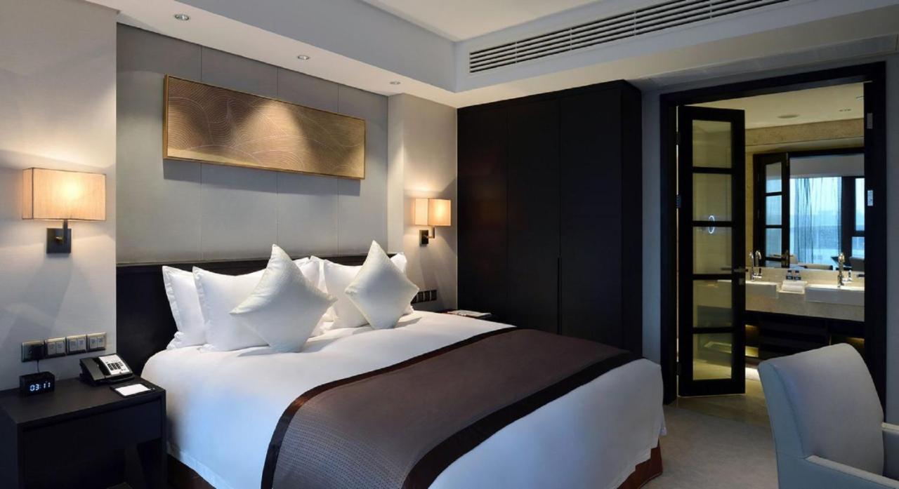 Howard Johnson Ifc Plaza Ningbo Eksteriør bilde